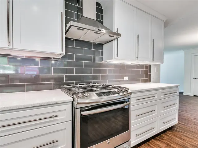 Photo 3 — 2020 NW 47th Street, Oklahoma City, OK 73118