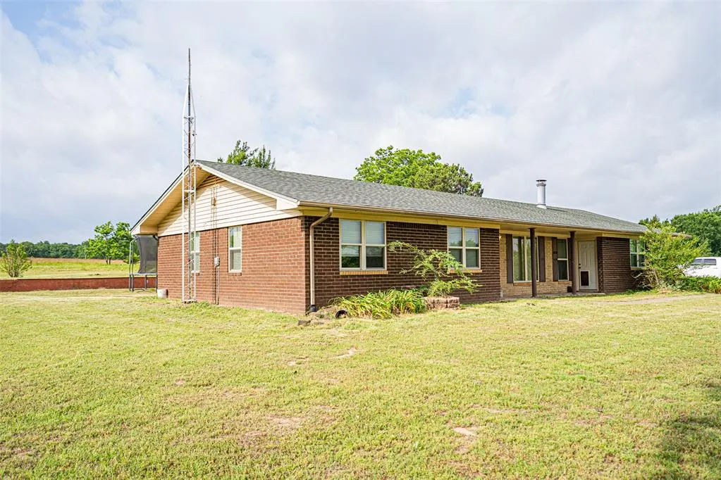 Photo 34 — 25189 N Wilson Road, Henryetta, OK 74437