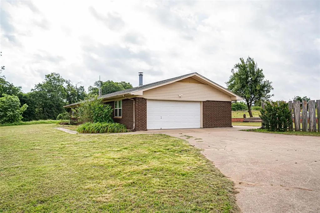 Photo 35 — 25189 N Wilson Road, Henryetta, OK 74437