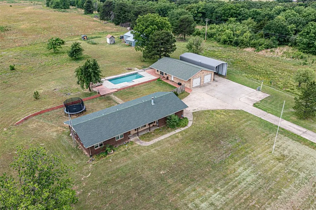 Photo 49 — 25189 N Wilson Road, Henryetta, OK 74437