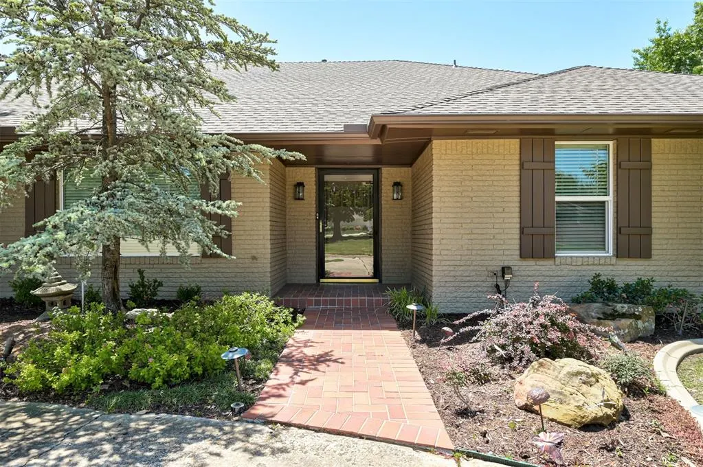 Photo 3 — 3028 Rock Ridge Place, Oklahoma City, OK 73120