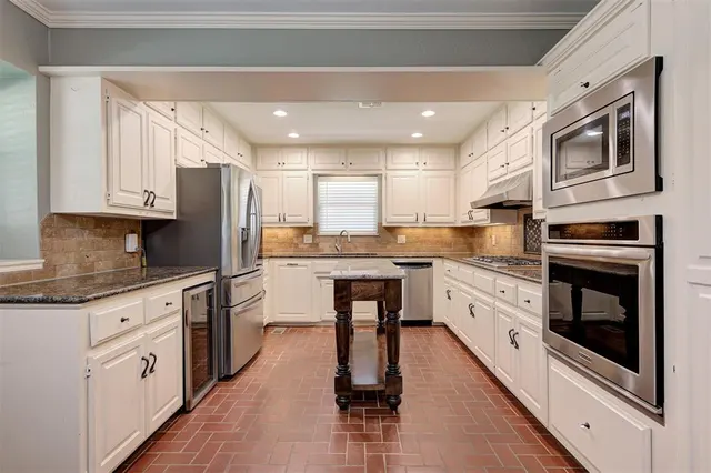 Photo 7 — 3028 Rock Ridge Place, Oklahoma City, OK 73120