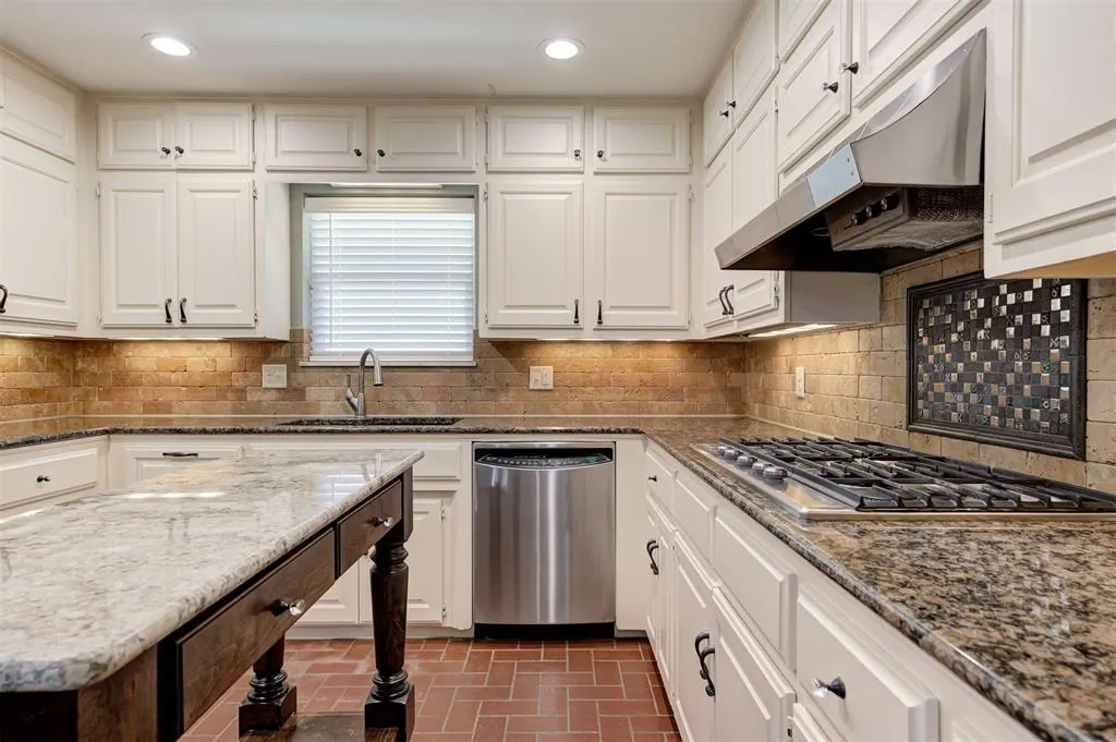 Photo 11 — 3028 Rock Ridge Place, Oklahoma City, OK 73120