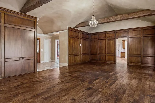 Photo 5 — 1603 Dorchester Drive, Nichols Hills, OK 73120