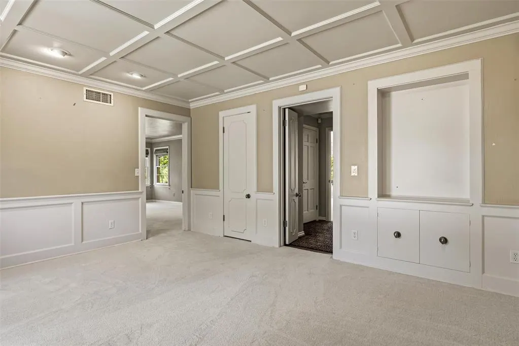 Photo 9 — 1603 Dorchester Drive, Nichols Hills, OK 73120