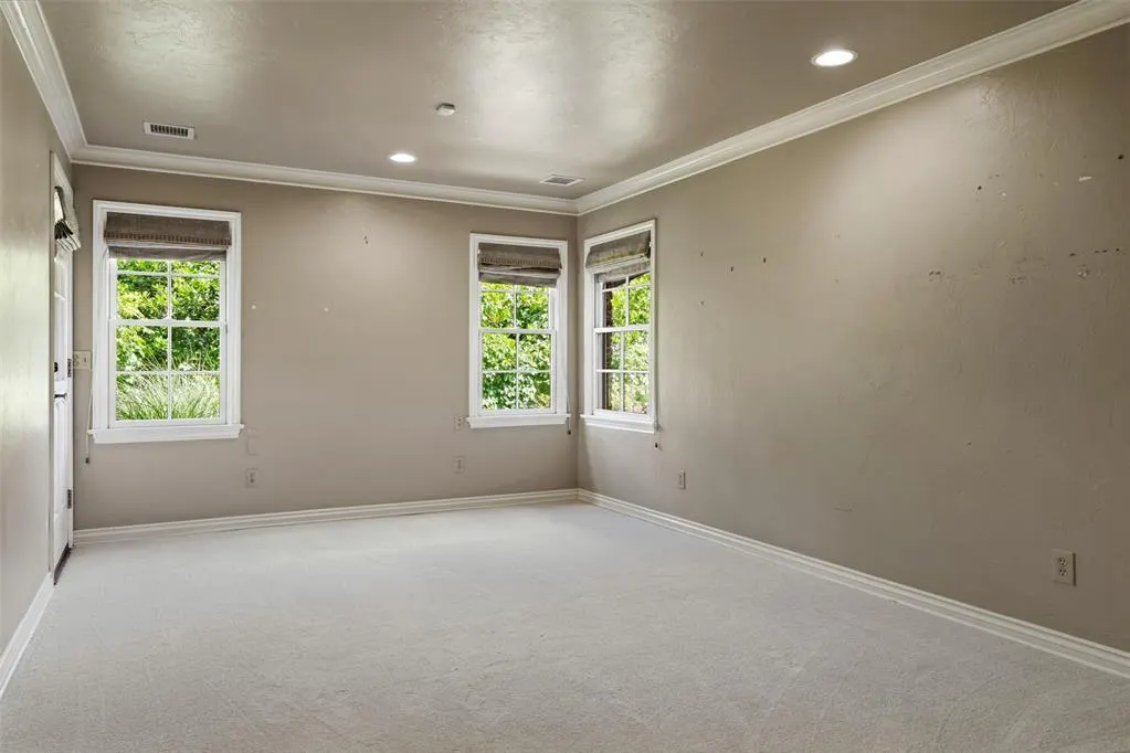 Photo 10 — 1603 Dorchester Drive, Nichols Hills, OK 73120