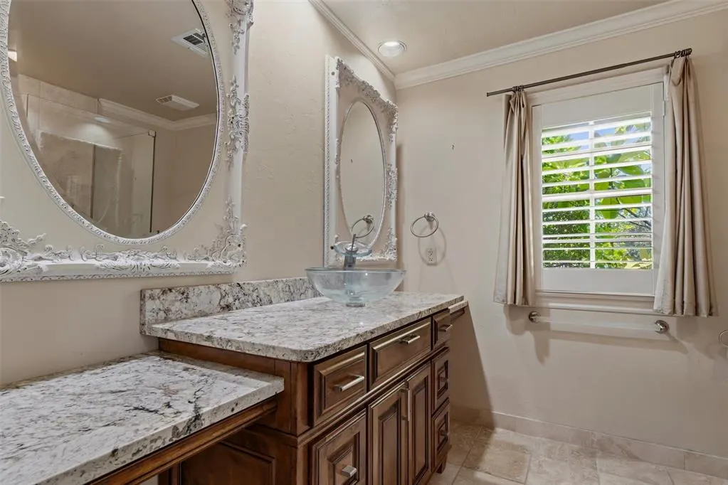 Photo 12 — 1603 Dorchester Drive, Nichols Hills, OK 73120