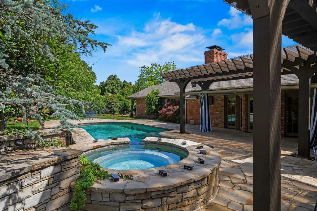 Photo 32 — 1603 Dorchester Drive, Nichols Hills, OK 73120