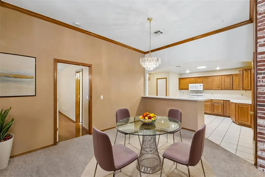 Photo 5 — 6424 Masons Drive, Oklahoma City, OK 73142