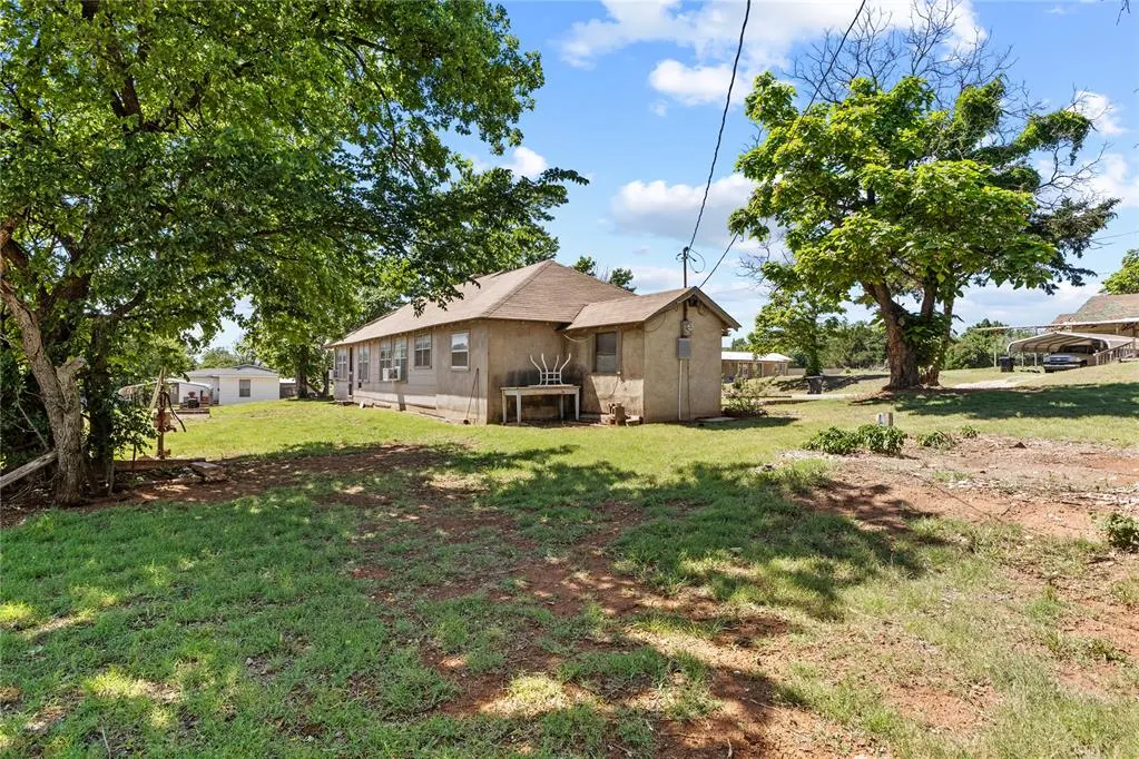 Photo 6 — 212 E 3rd Street, Hydro, OK 73048