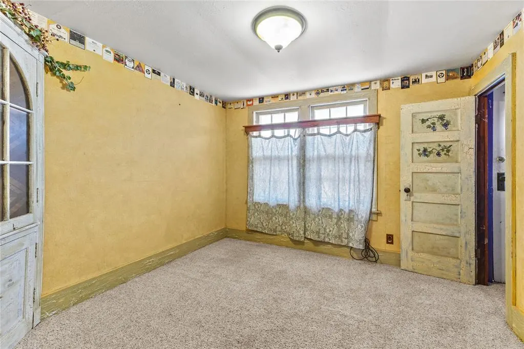 Photo 14 — 212 E 3rd Street, Hydro, OK 73048