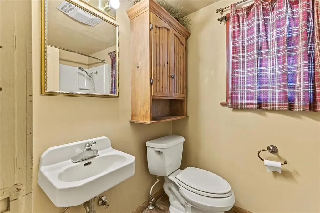 Photo 22 — 212 E 3rd Street, Hydro, OK 73048