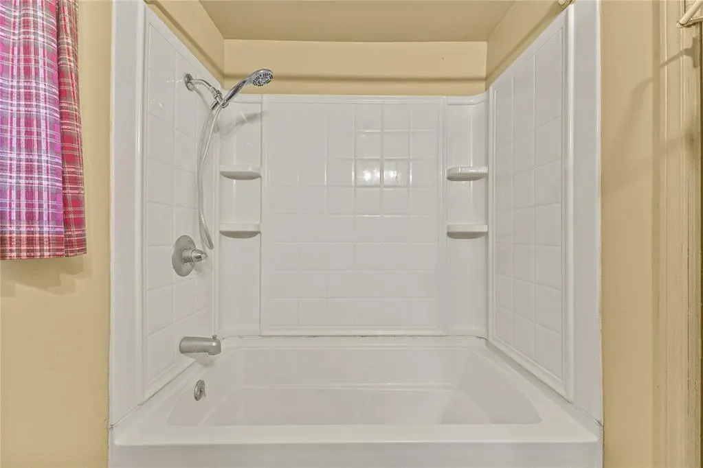 Photo 23 — 212 E 3rd Street, Hydro, OK 73048