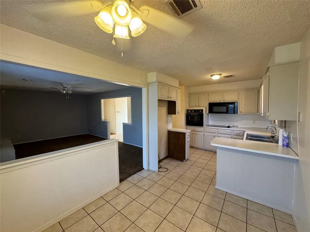Photo 8 — 1004 Kimberly Court, Seminole, OK 74868