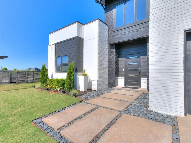 Photo 4 — 17324 Sparrow Hawk Lane, Edmond, OK 73012