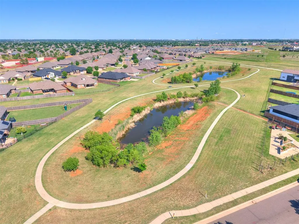 Photo 44 — 17324 Sparrow Hawk Lane, Edmond, OK 73012