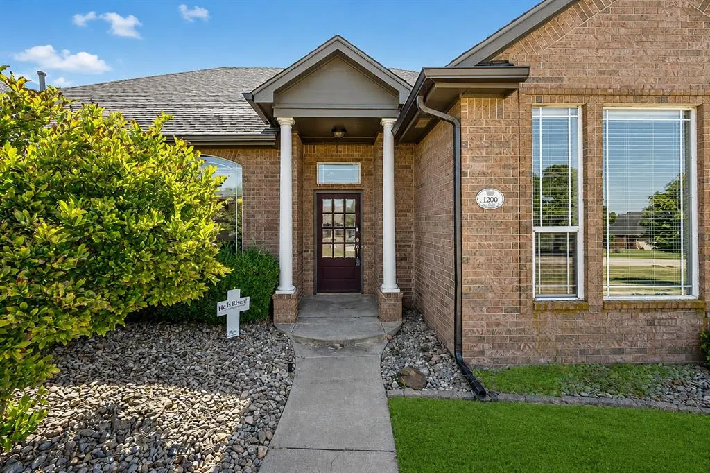 Photo 4 — 1200 Chipper Lane, Edmond, OK 73025