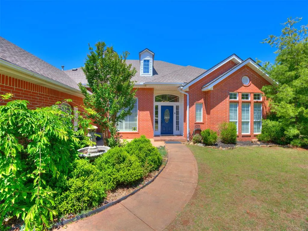 Photo 2 — 13135 Fairway Drive, Choctaw, OK 73020