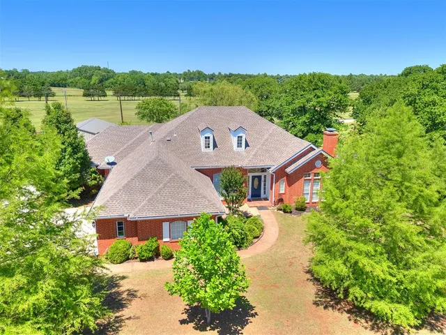Photo 3 — 13135 Fairway Drive, Choctaw, OK 73020