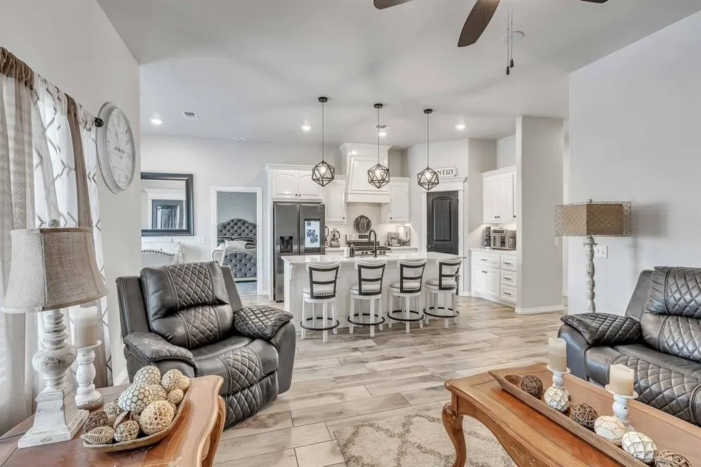 Photo 4 — 9221 NW 91st Street, Yukon, OK 73099
