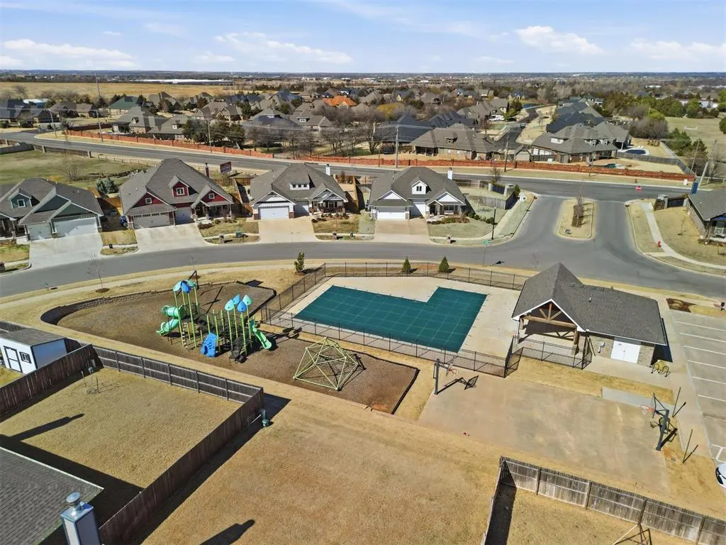 Photo 23 — 9221 NW 91st Street, Yukon, OK 73099