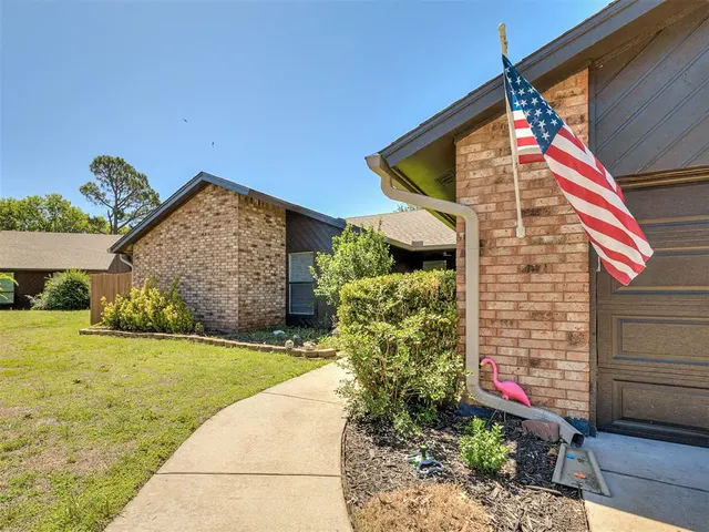 Photo 4 — 1914 Bowling Green Place, Norman, OK 73071