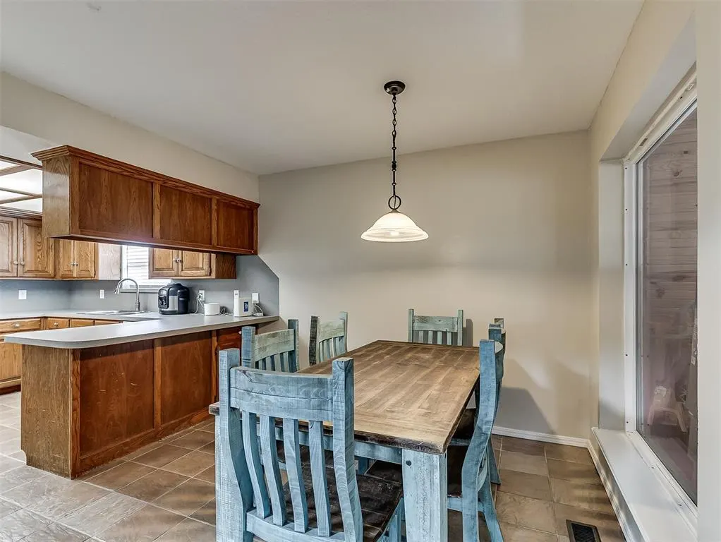 Photo 17 — 1914 Bowling Green Place, Norman, OK 73071