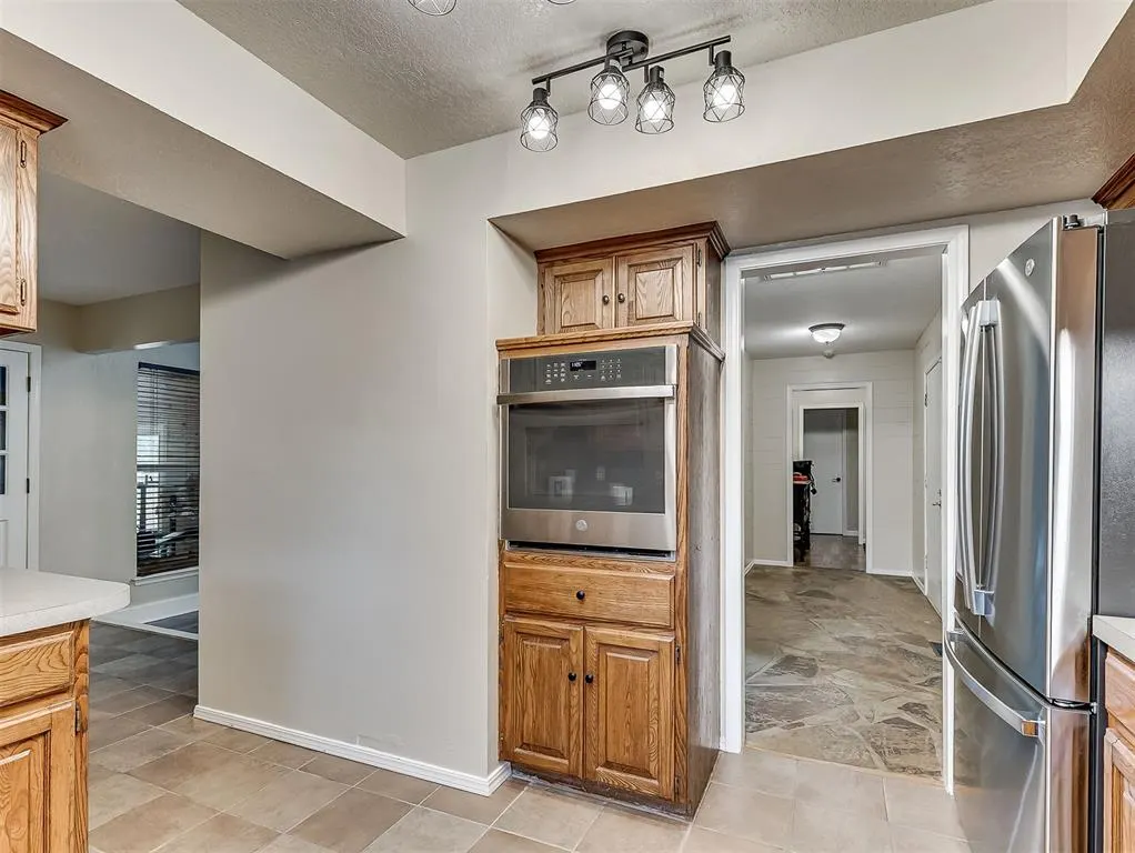 Photo 23 — 1914 Bowling Green Place, Norman, OK 73071