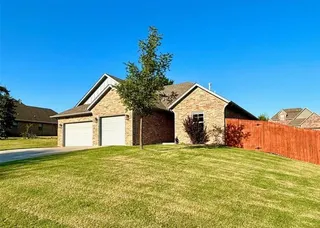 Sold home at 2717 Hermoso Circle