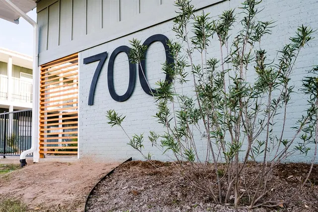 Photo 4 — 710 NW 17th Street, Oklahoma City, OK 73103