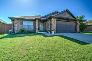Sold home at 1501 Ginger Avenue