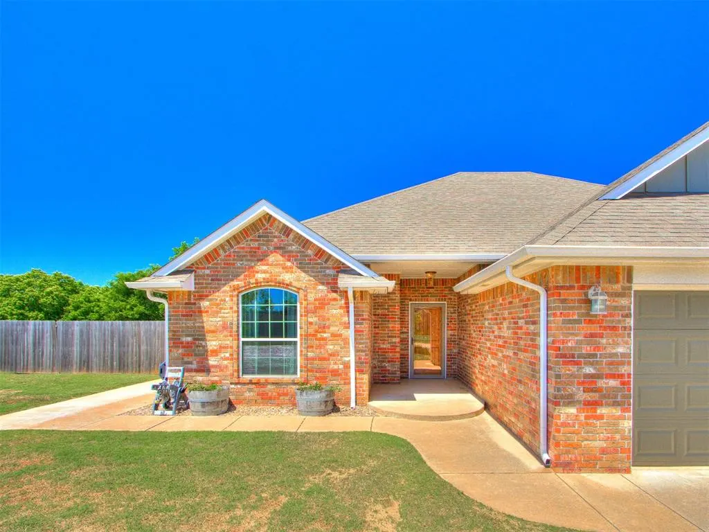 Photo 3 — 807 W Abi Road, Washington, OK 73093