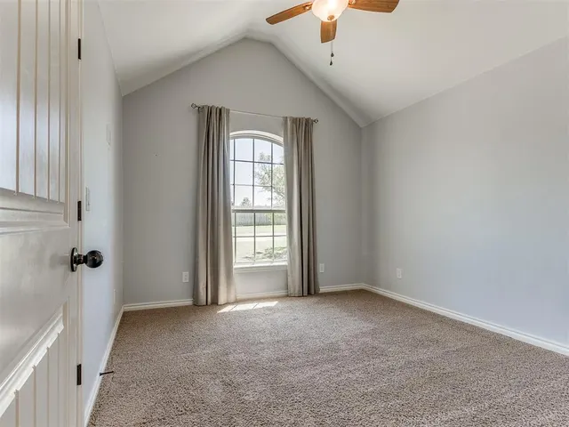Photo 5 — 807 W Abi Road, Washington, OK 73093