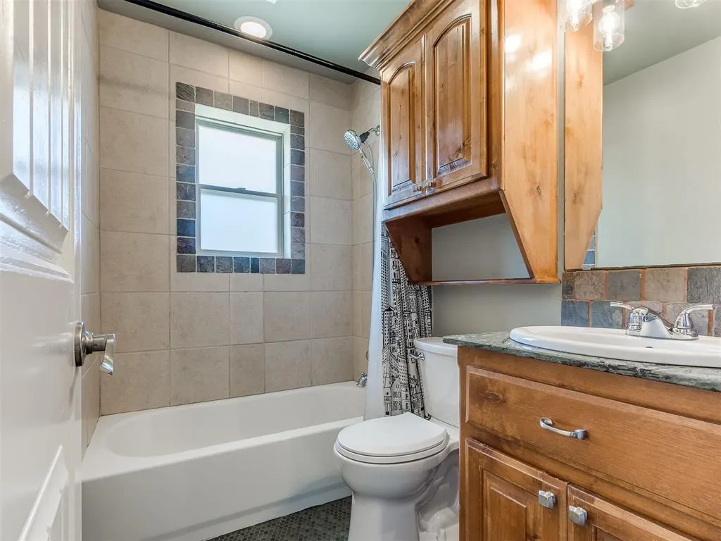 Photo 7 — 807 W Abi Road, Washington, OK 73093