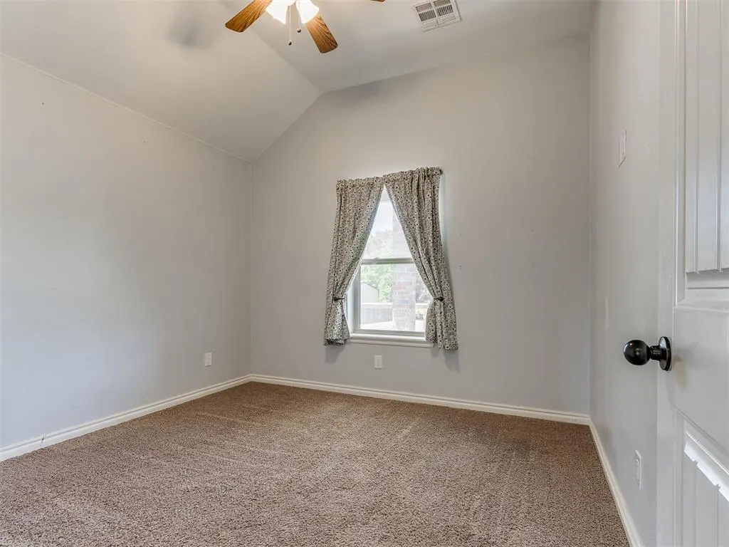 Photo 9 — 807 W Abi Road, Washington, OK 73093