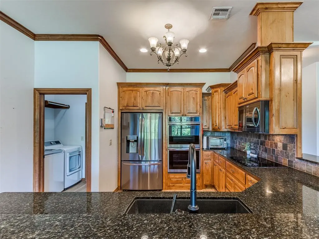 Photo 22 — 807 W Abi Road, Washington, OK 73093