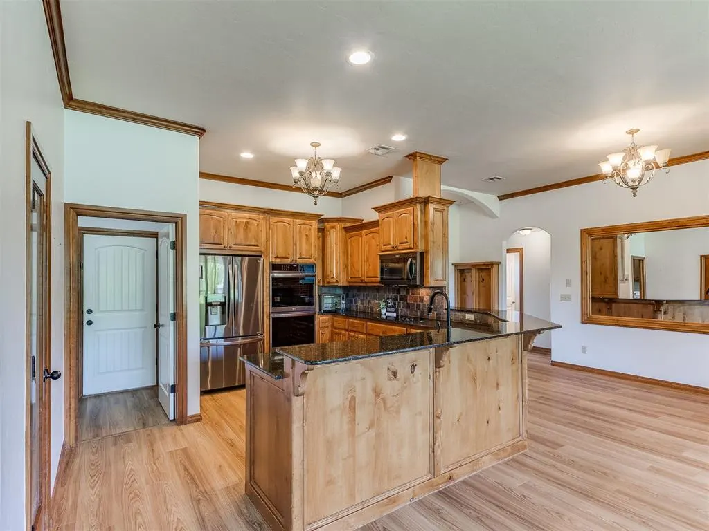 Photo 25 — 807 W Abi Road, Washington, OK 73093