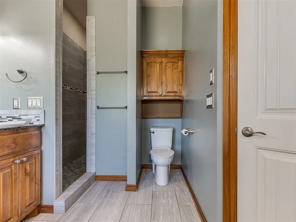 Photo 38 — 807 W Abi Road, Washington, OK 73093