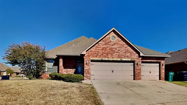 Photo 2 — 2425 NW 153rd Street, Edmond, OK 73013
