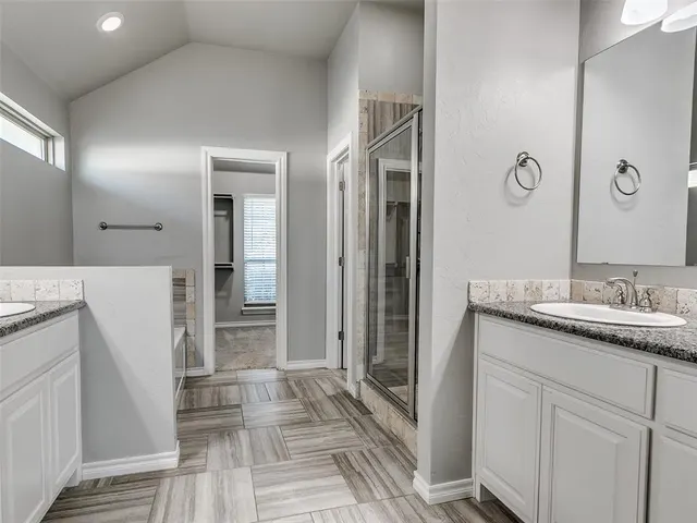 Photo 8 — 12712 NW 5th Street, Yukon, OK 73099