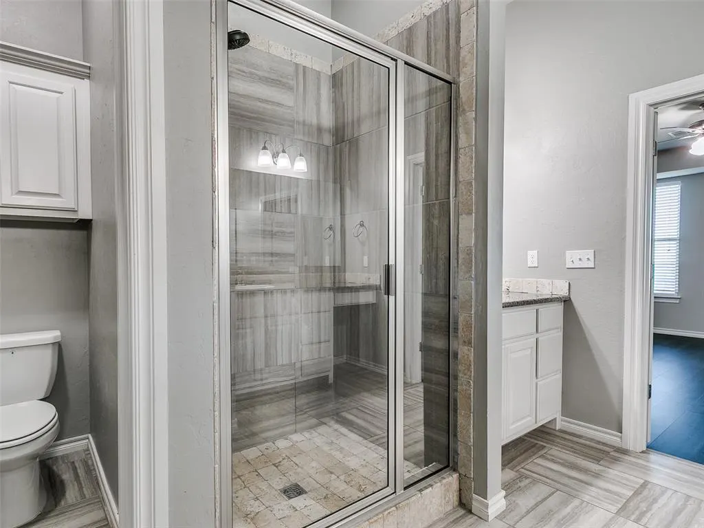 Photo 11 — 12712 NW 5th Street, Yukon, OK 73099