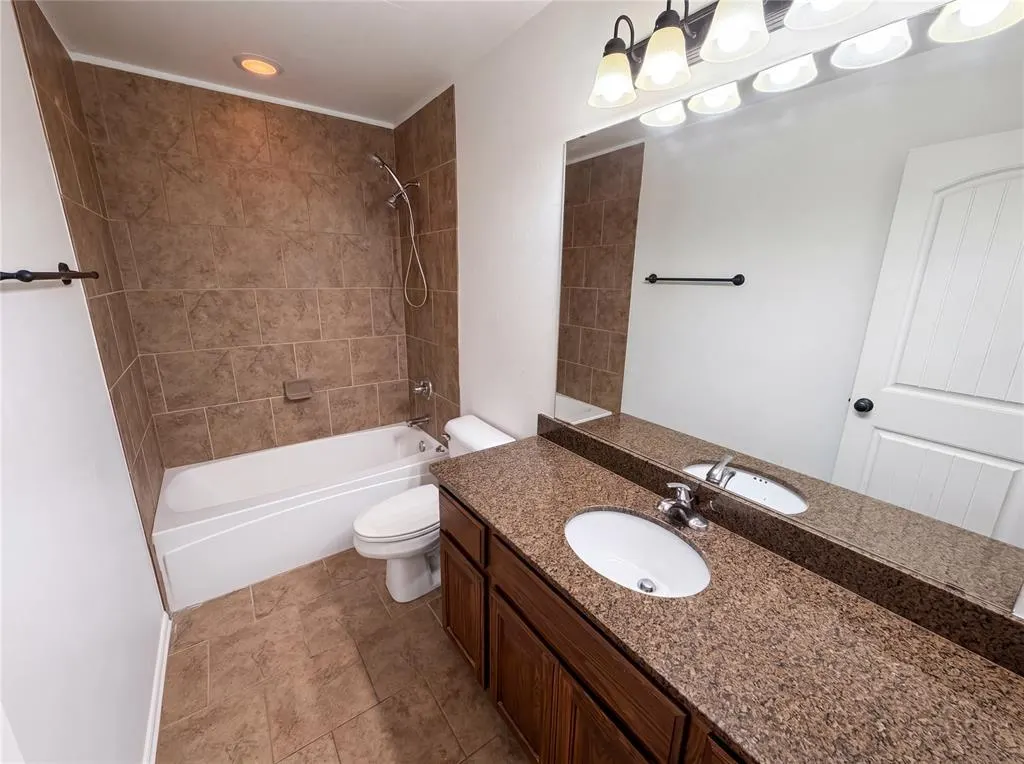 Photo 10 — 1771 Silks Terrace, Guthrie, OK 73044