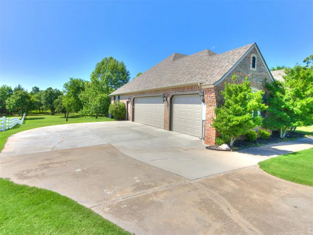Photo 3 — 5415 Midway Drive, Newalla, OK 74857