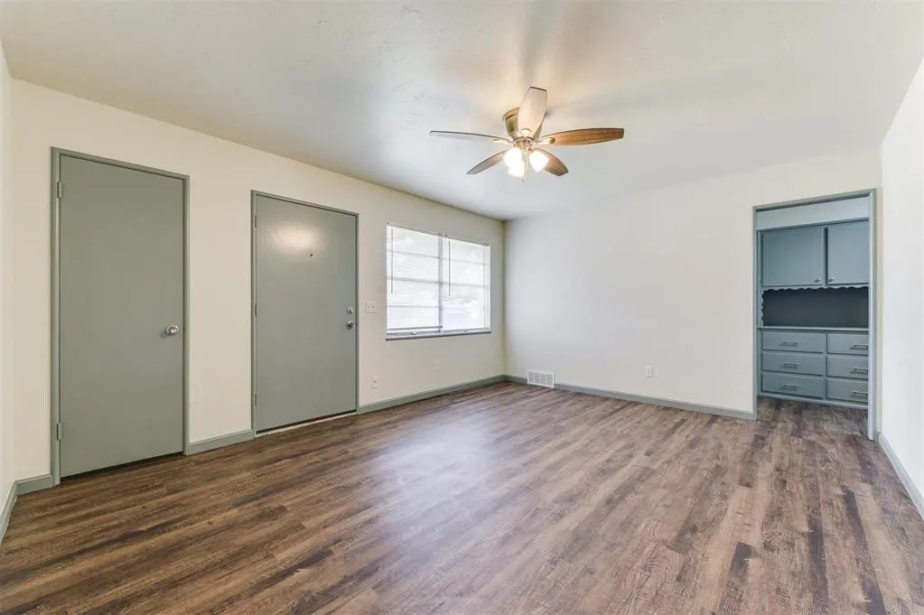 Photo 4 — 2621 N Reeves Avenue, Oklahoma City, OK 73127