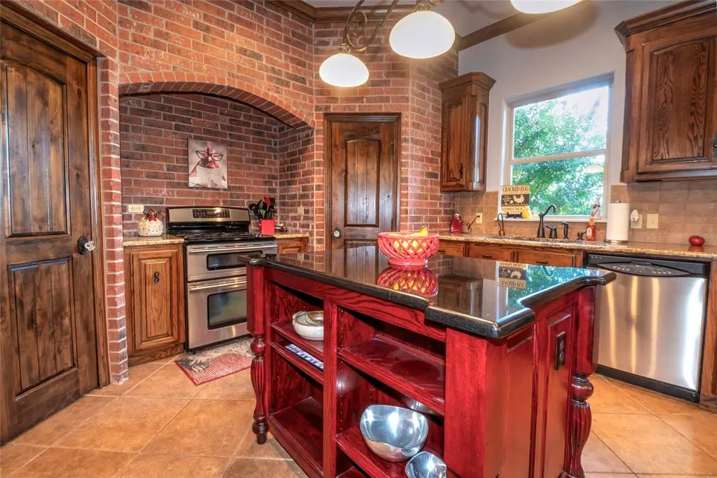Photo 17 — 880014 S Carey Lane, Chandler, OK 74834