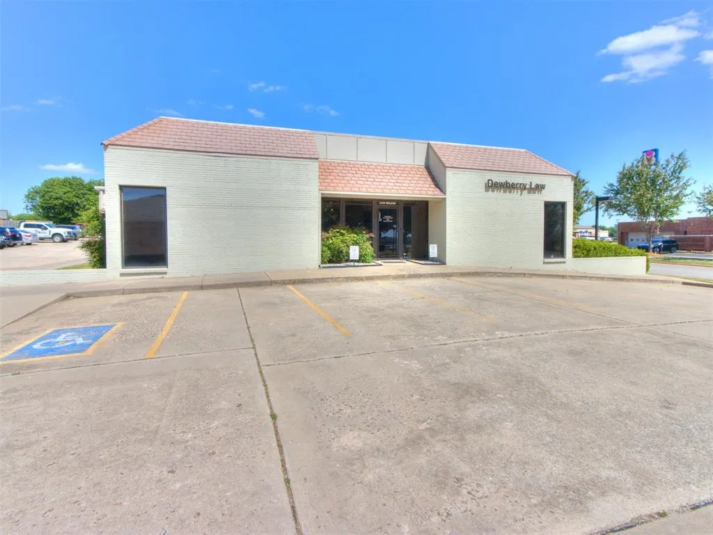Front exterior — 2425 Wilcox Drive, Norman, OK 73069