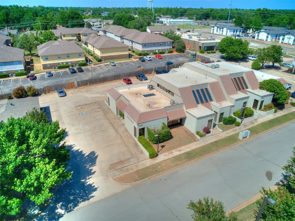 Photo 9 — 2425 Wilcox Drive, Norman, OK 73069