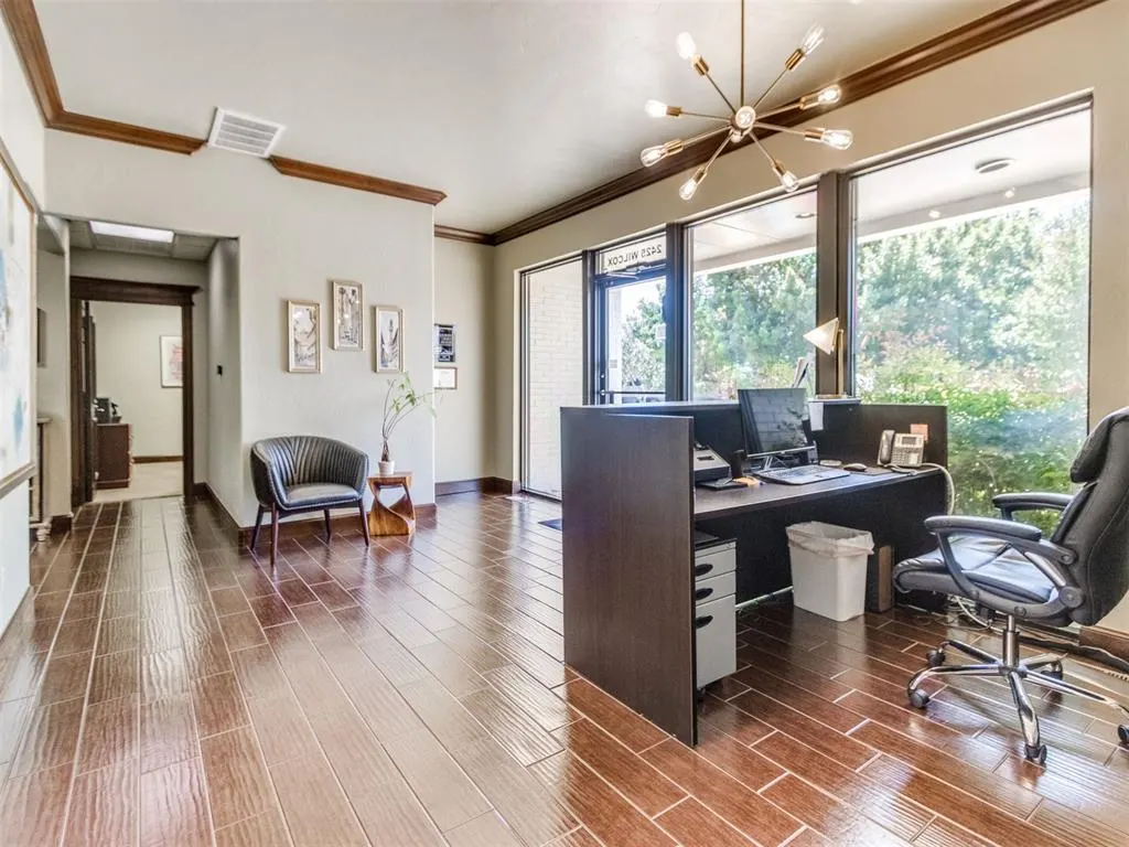 Photo 16 — 2425 Wilcox Drive, Norman, OK 73069