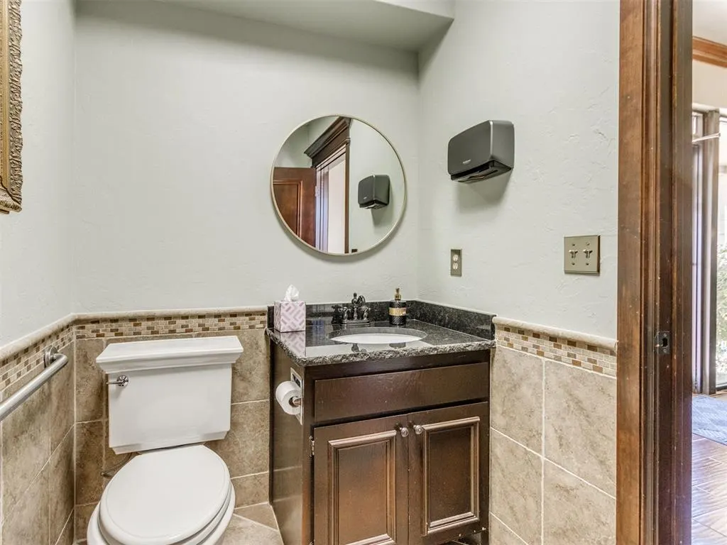 Photo 18 — 2425 Wilcox Drive, Norman, OK 73069