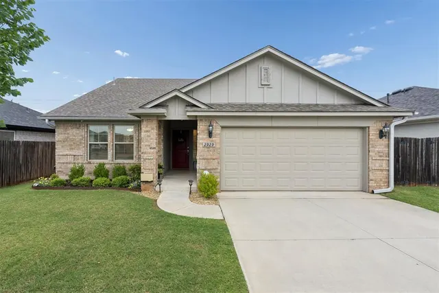 Photo 2 — 2929 Blue Fish Road, Norman, OK 73069